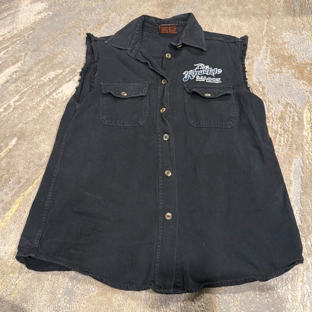 vtg 2001 Biker Design The Knuckle Saloon Sturgis cut off sleeve shirt size M